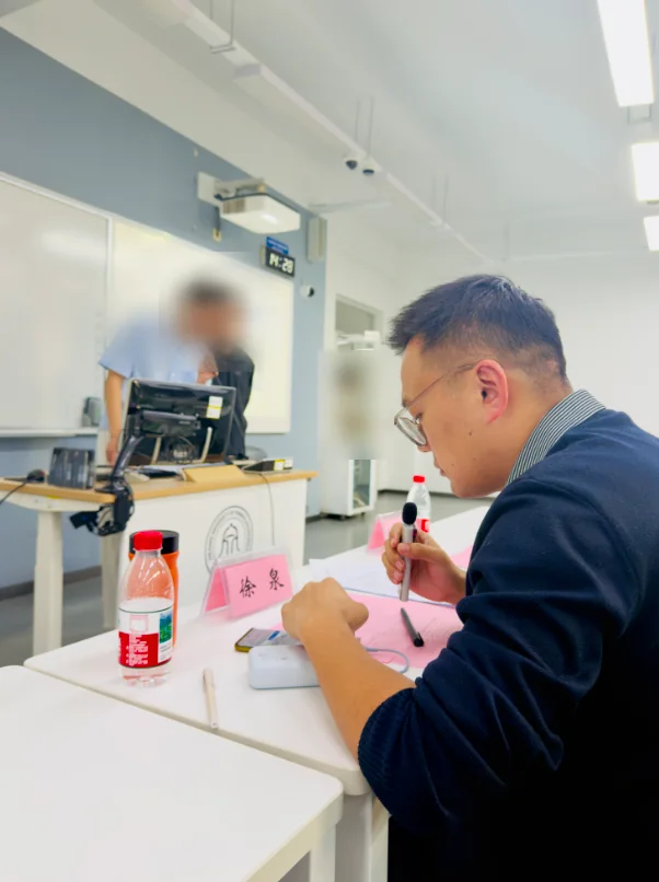 分享前，先当评委